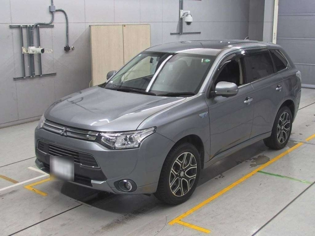 MITSUBISHI OUTLANDER PHEV 2015