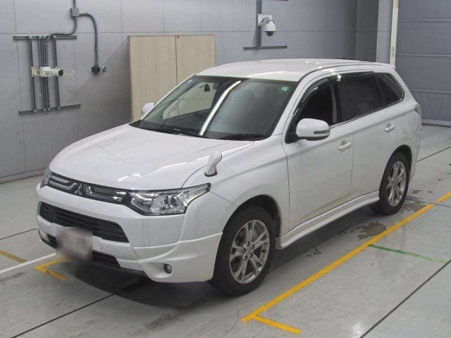 MITSUBISHI OUTLANDER 2013