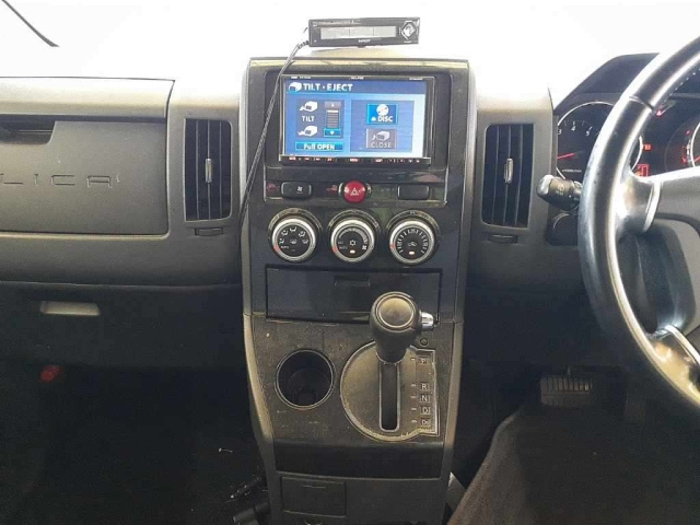 MITSUBISHI DELICA D5 2010