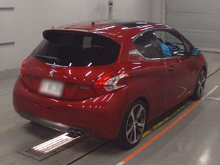 Заказать PEUGEOT 208