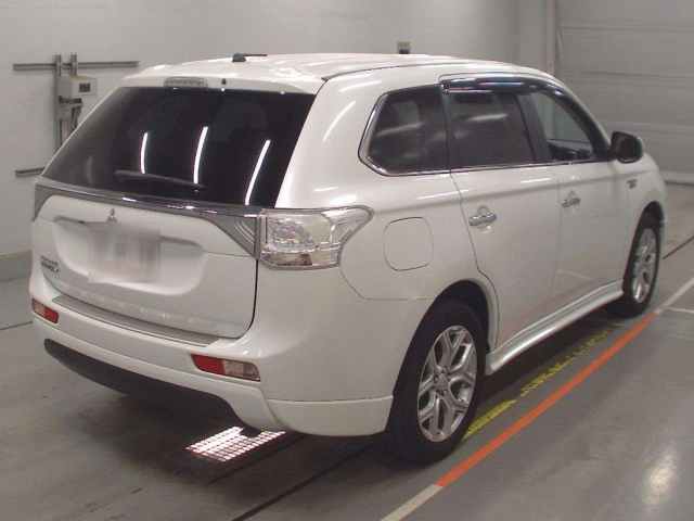 MITSUBISHI OUTLANDER PHEV 2014