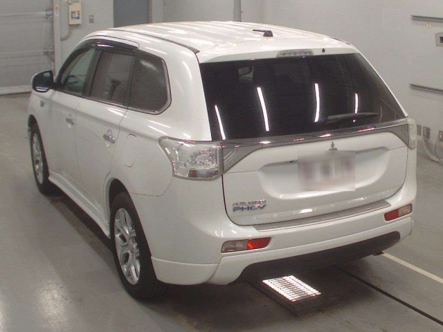 MITSUBISHI OUTLANDER PHEV 2014