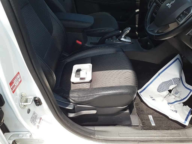 MITSUBISHI OUTLANDER PHEV 2014