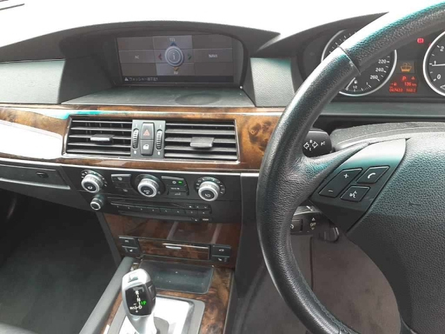 BMW 5 SERIES 2009