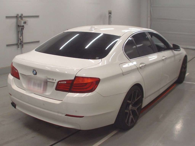 BMW 5 SERIES 2013