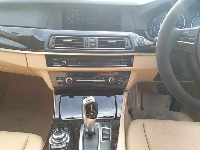 BMW 5 SERIES 2013