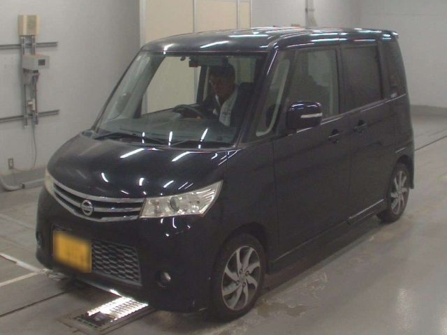 NISSAN ROOX 2010
