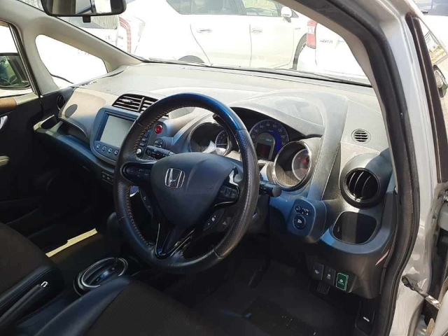 HONDA FIT SHUTTLE 2012