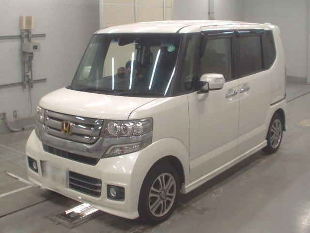 HONDA N BOX 2015