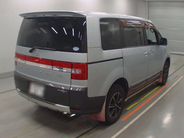MITSUBISHI DELICA D5 2012