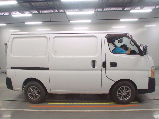 NISSAN CARAVAN VAN 2009