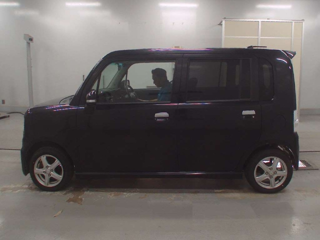 TOYOTA PIXIS SPACE 2012