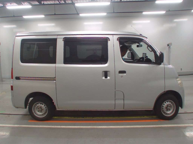 TOYOTA LITE ACE VAN 2016