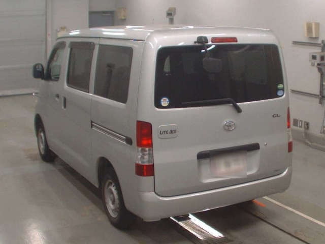 TOYOTA LITE ACE VAN 2016