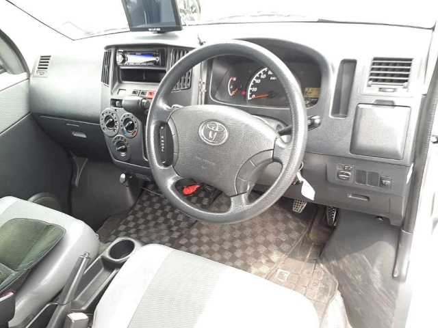 TOYOTA LITE ACE VAN 2016