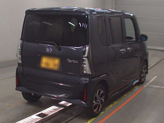 DAIHATSU TANTO 2024