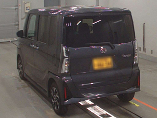 DAIHATSU TANTO 2024