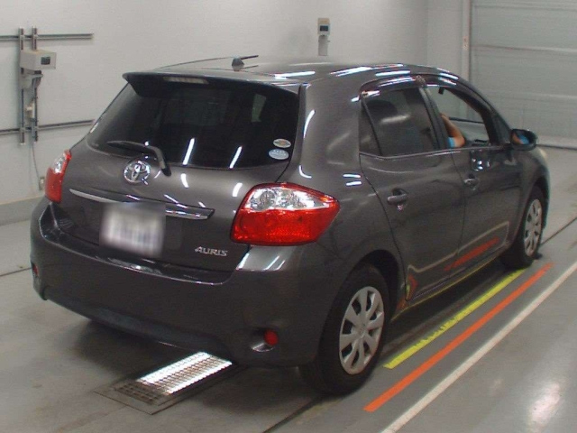 TOYOTA AURIS 2010