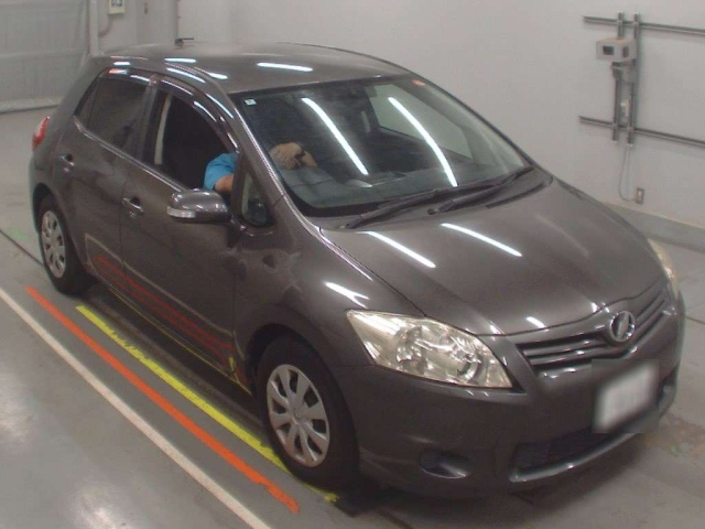 TOYOTA AURIS 2010