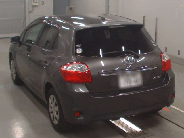 TOYOTA AURIS 2010