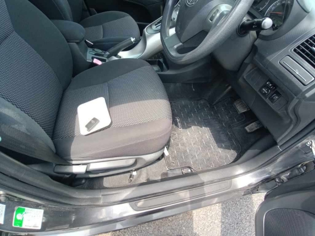 TOYOTA AURIS 2010