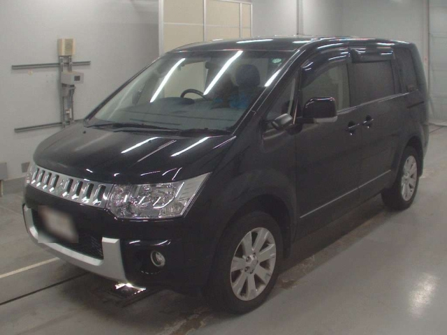 MITSUBISHI DELICA D5 2017