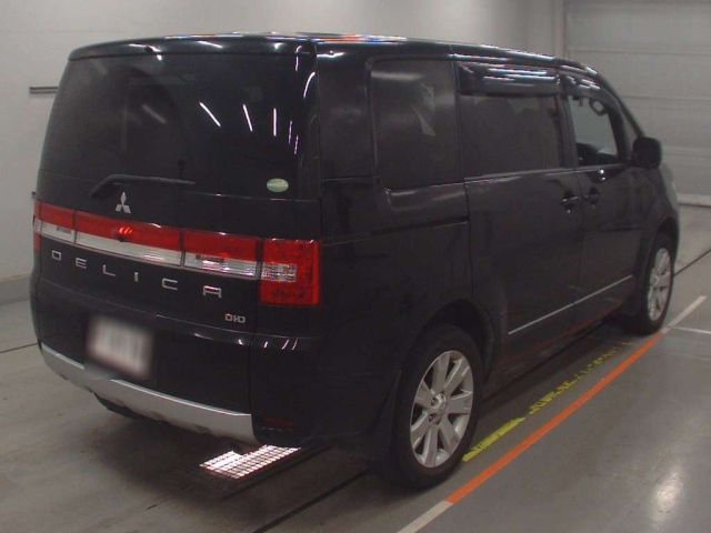 MITSUBISHI DELICA D5 2017