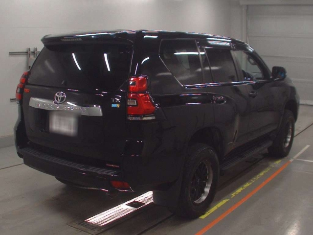 TOYOTA LAND CRUISER PRADO 2019