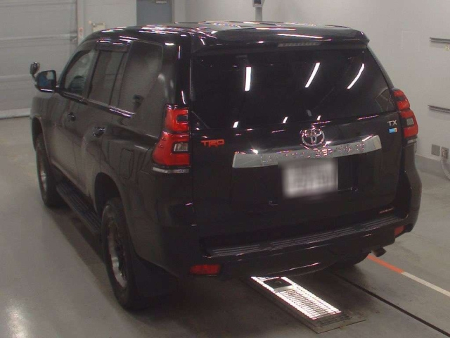 TOYOTA LAND CRUISER PRADO 2019