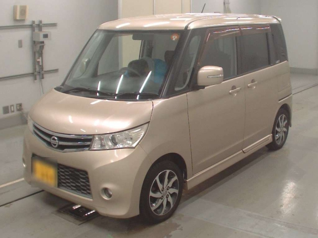 NISSAN ROOX 2010