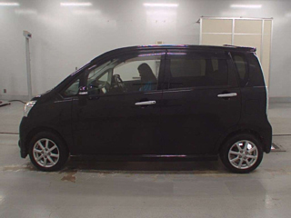 DAIHATSU MOVE 2012
