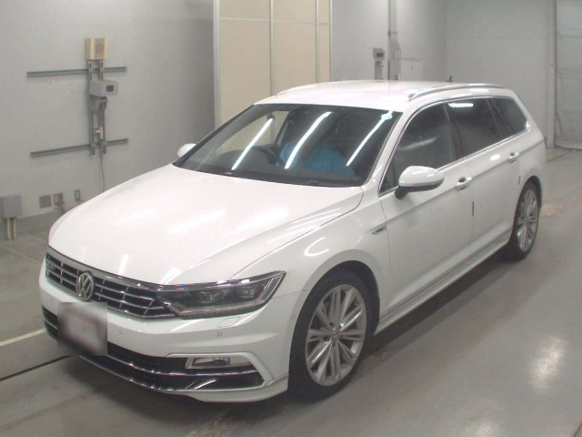 VOLKSWAGEN PASSAT VARIANT 2018