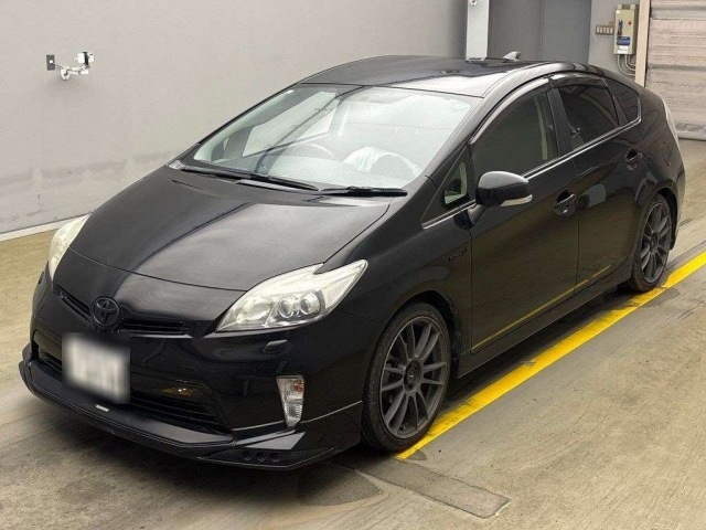 TOYOTA PRIUS 2013