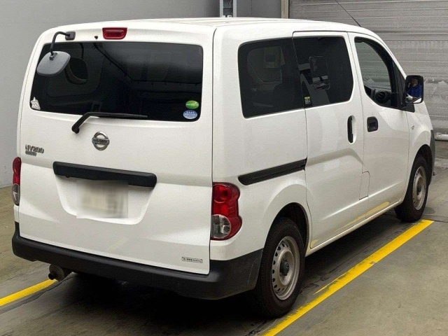 NISSAN NV200 2018