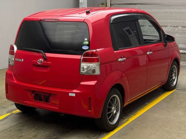 TOYOTA SPADE 2012