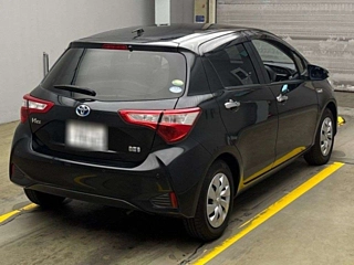 TOYOTA VITZ 2019