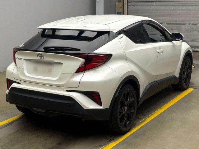 TOYOTA C-HR 2021