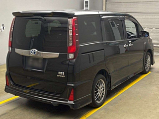 TOYOTA NOAH 2016