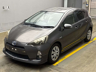 TOYOTA AQUA 2012