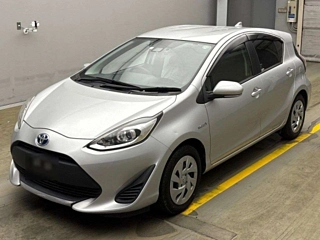 TOYOTA AQUA 2020