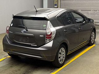 TOYOTA AQUA 2012