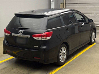 TOYOTA WISH 2010