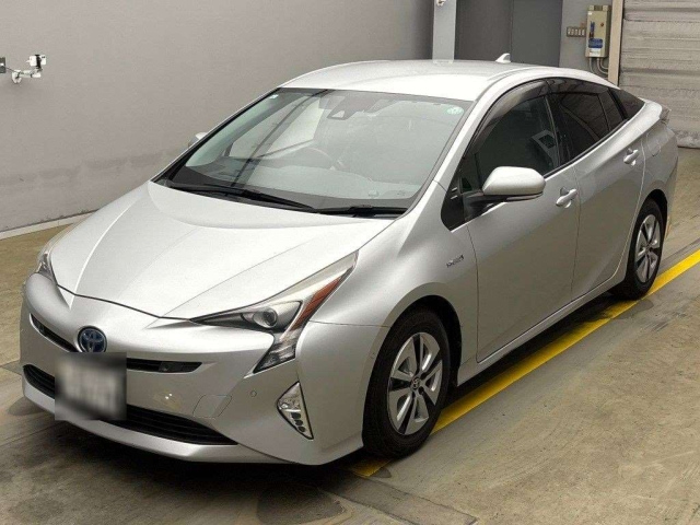 TOYOTA PRIUS 2015