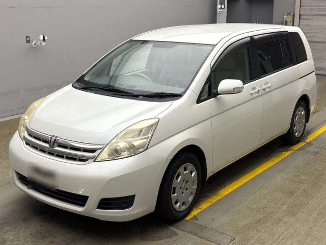 TOYOTA ISIS 2010