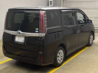TOYOTA NOAH 2020