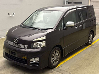 TOYOTA VOXY 2011