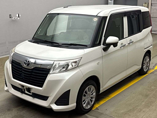 TOYOTA ROOMY 2017
