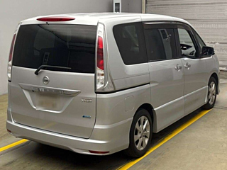 NISSAN SERENA 2011