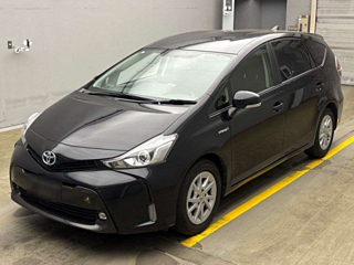 TOYOTA PRIUS ALPHA 2015