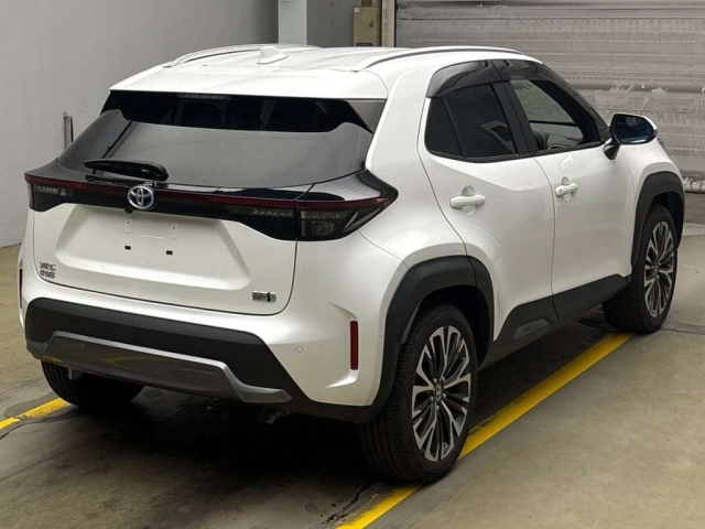 TOYOTA YARIS CROSS 2023
